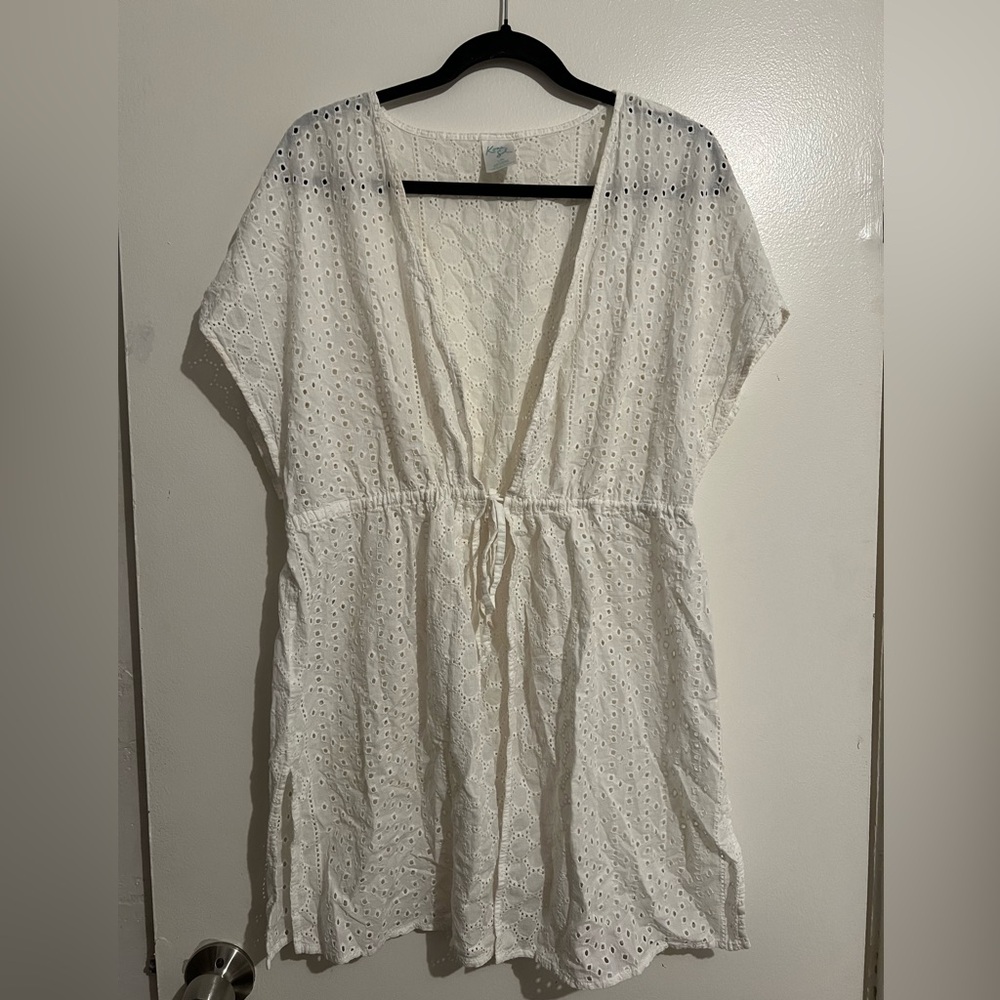 Kona Sol Cream Eyelet Top